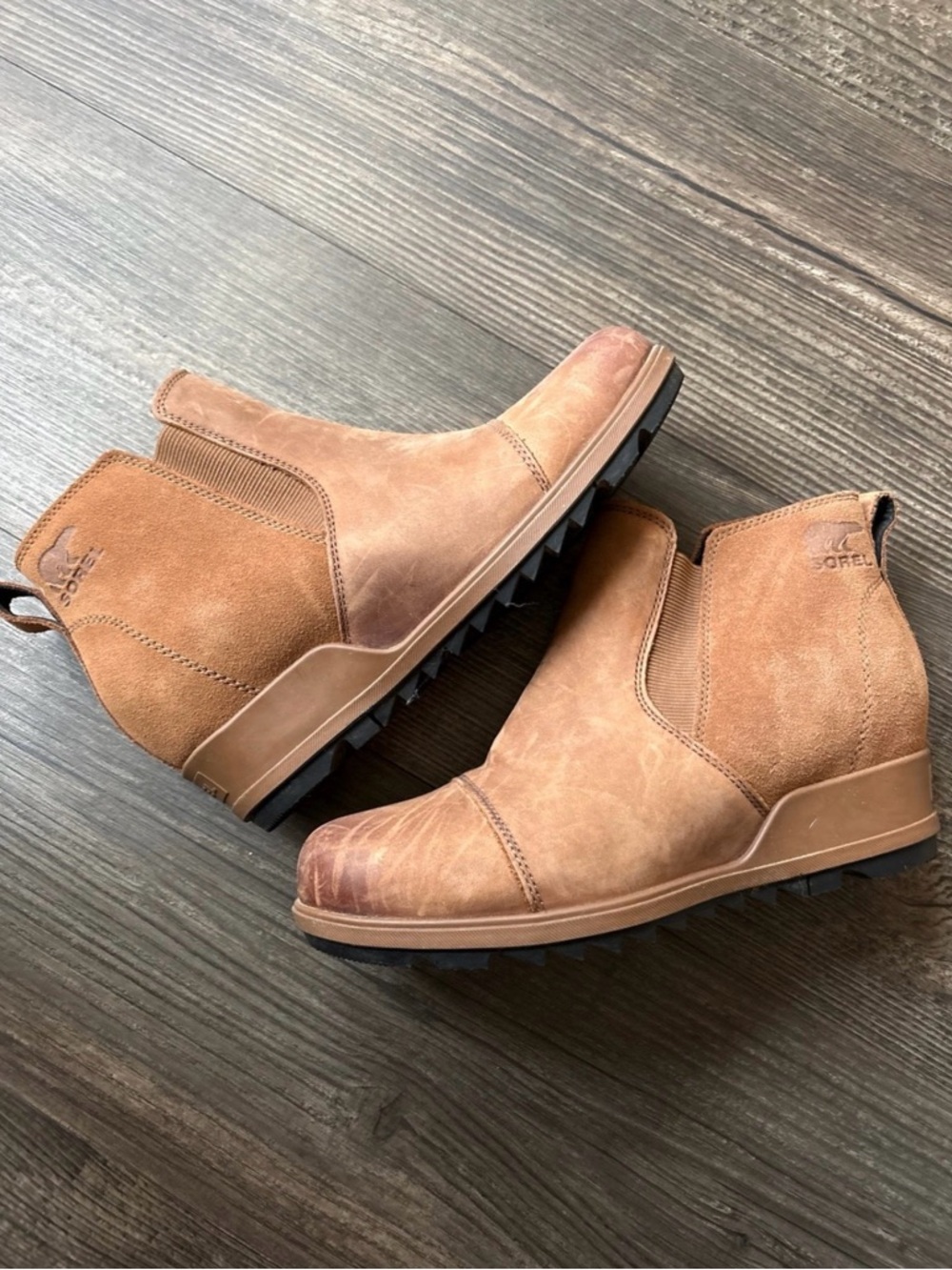 Sorel Women's Tan Suede Chelsea Ankle Boots